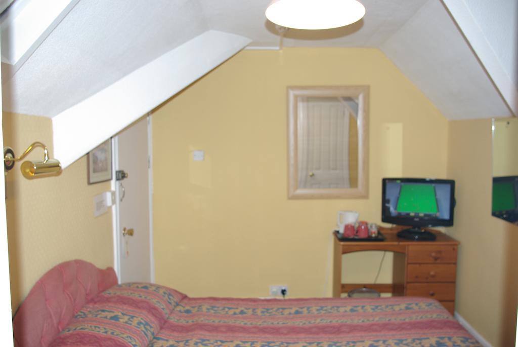 Menai Bank Hotel Caernarfon Habitación foto