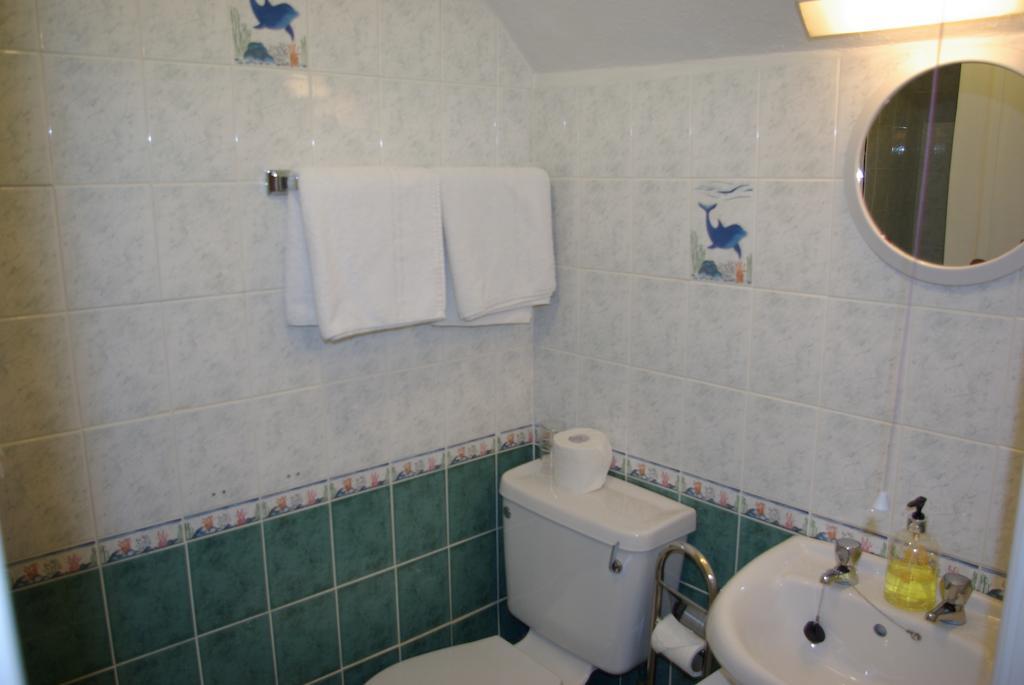 Menai Bank Hotel Caernarfon Habitación foto