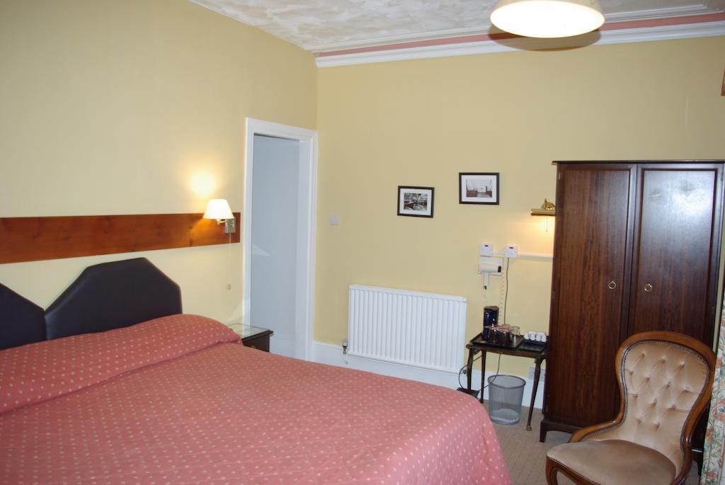 Menai Bank Hotel Caernarfon Habitación foto